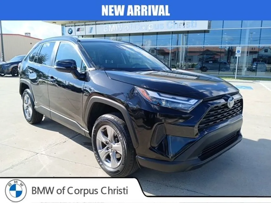 2024 Toyota RAV4 Hybrid XLE photo 1