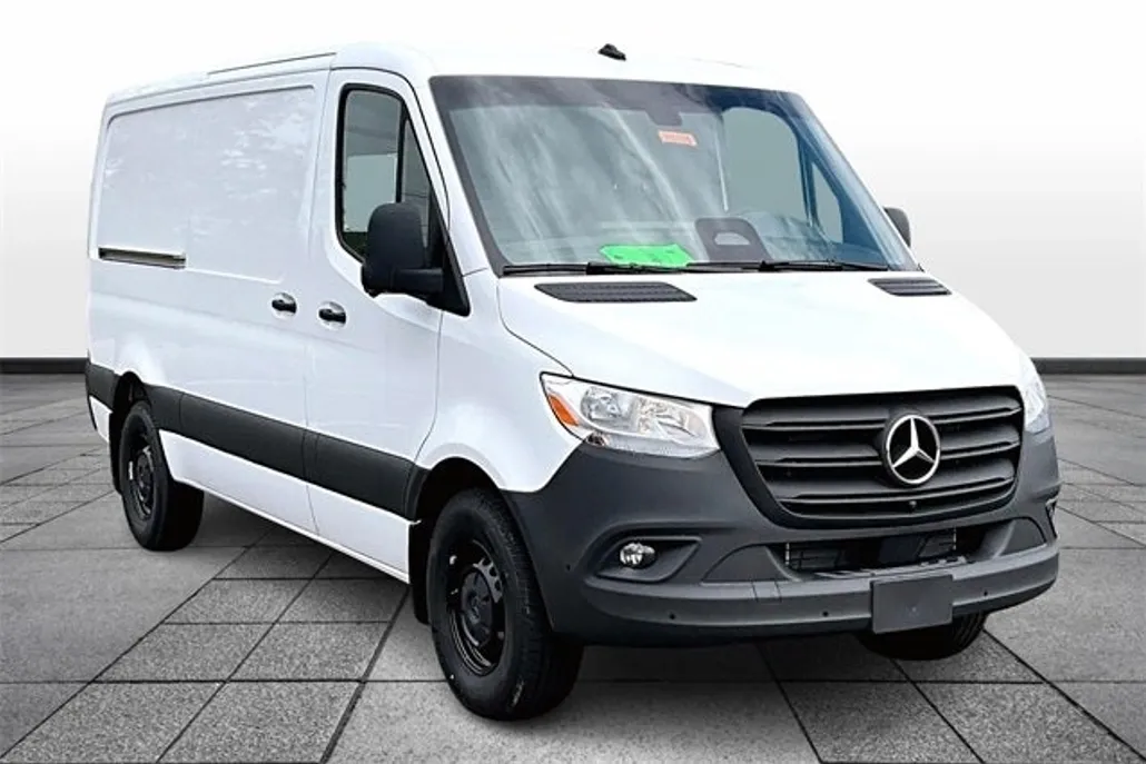 2025 Mercedes Benz Sprinter 2500 144 WB photo 1