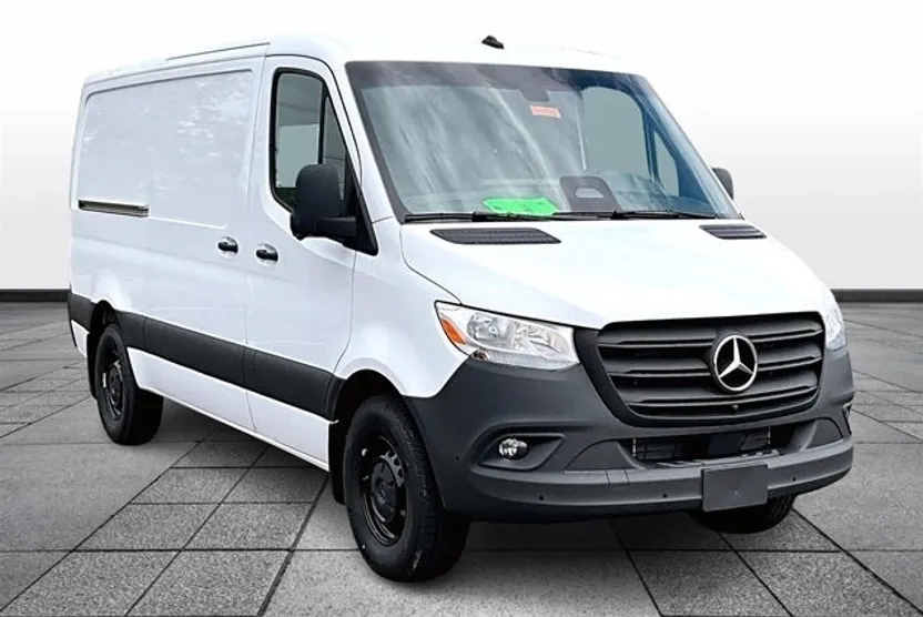 2025 Mercedes Benz Sprinter 2500 144 WB photo 1