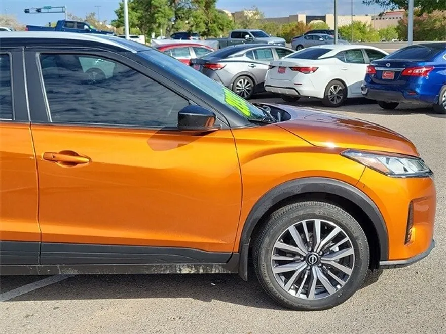 2024 Nissan Kicks SV photo 1