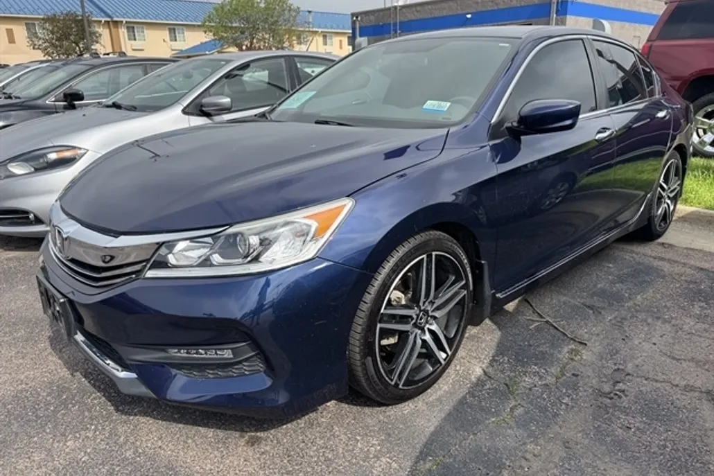 2017 Honda Accord Sport photo 1