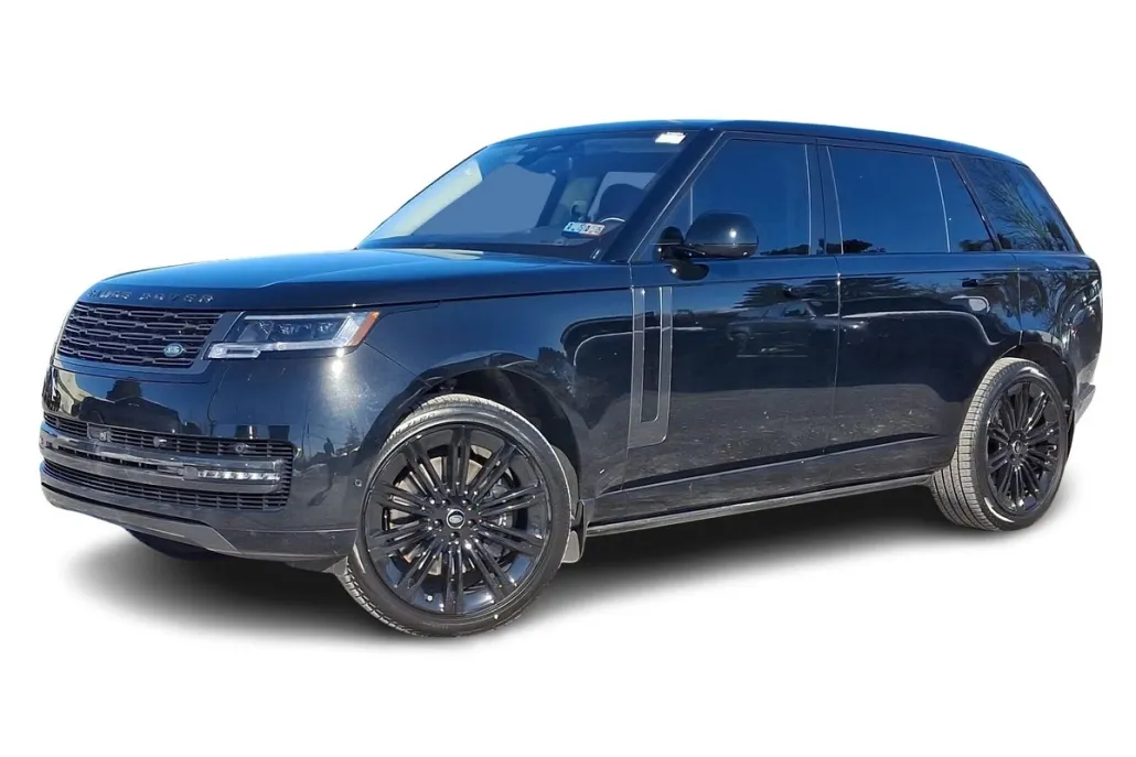 2023 Land Rover Range Rover SE photo 1