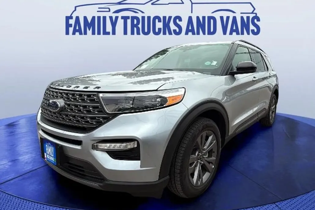 2021 Toyota Highlander XLE photo 1