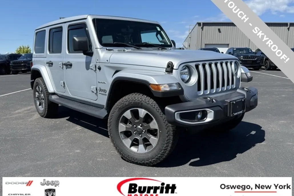 2022 Jeep Wrangler Unlimited Sahara photo 1