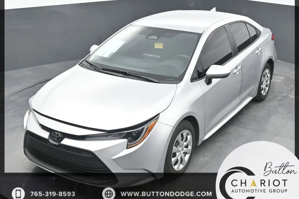2023 Toyota Corolla LE photo 1