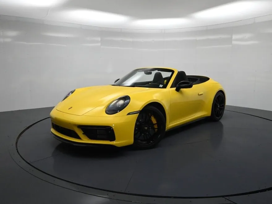 2022 Porsche 911 GTS Cabriolet photo 1