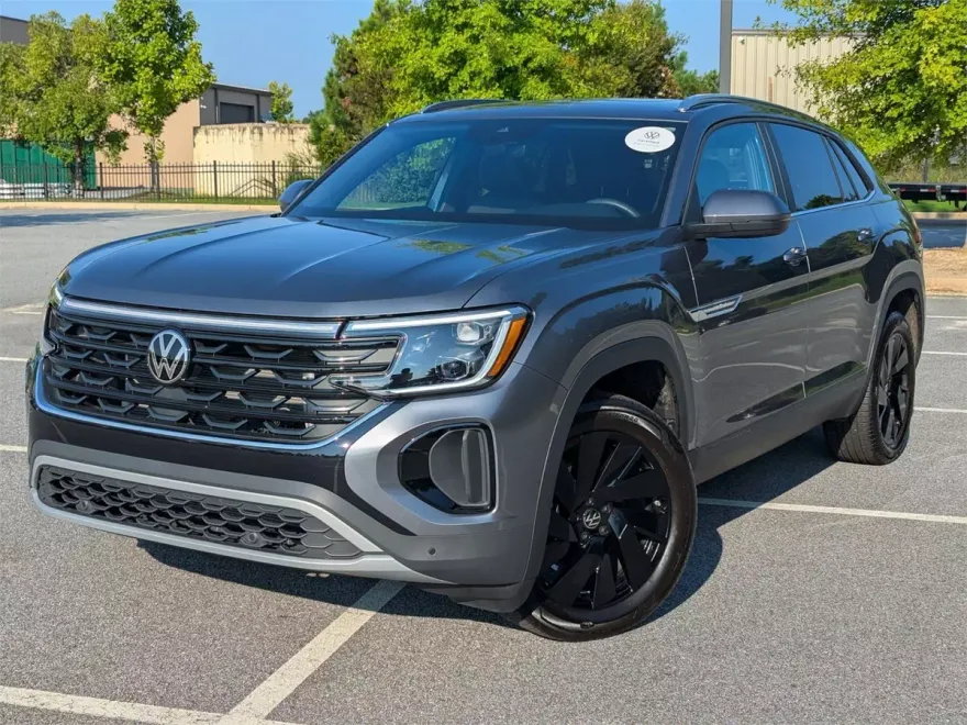 2025 Volkswagen Atlas Cross Sport SE Technology photo 1