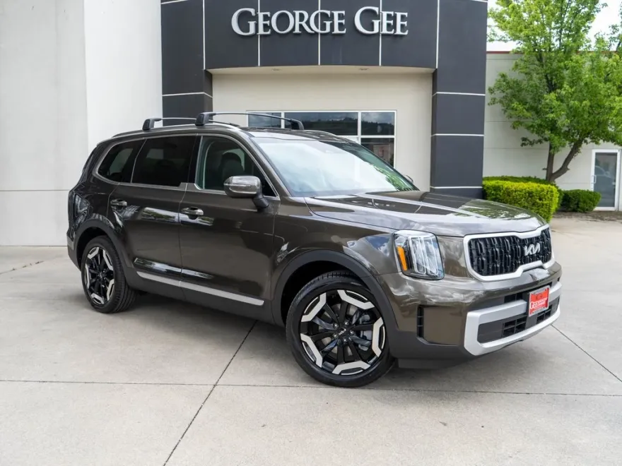 2025 Kia Telluride EX photo 1