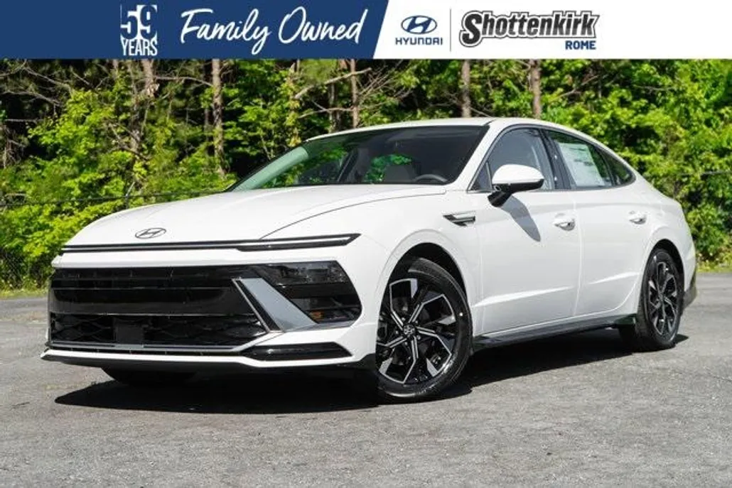 2025 Hyundai Sonata SEL photo 1