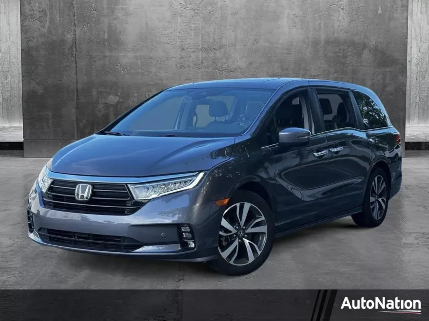 2023 Honda Odyssey Touring photo 1