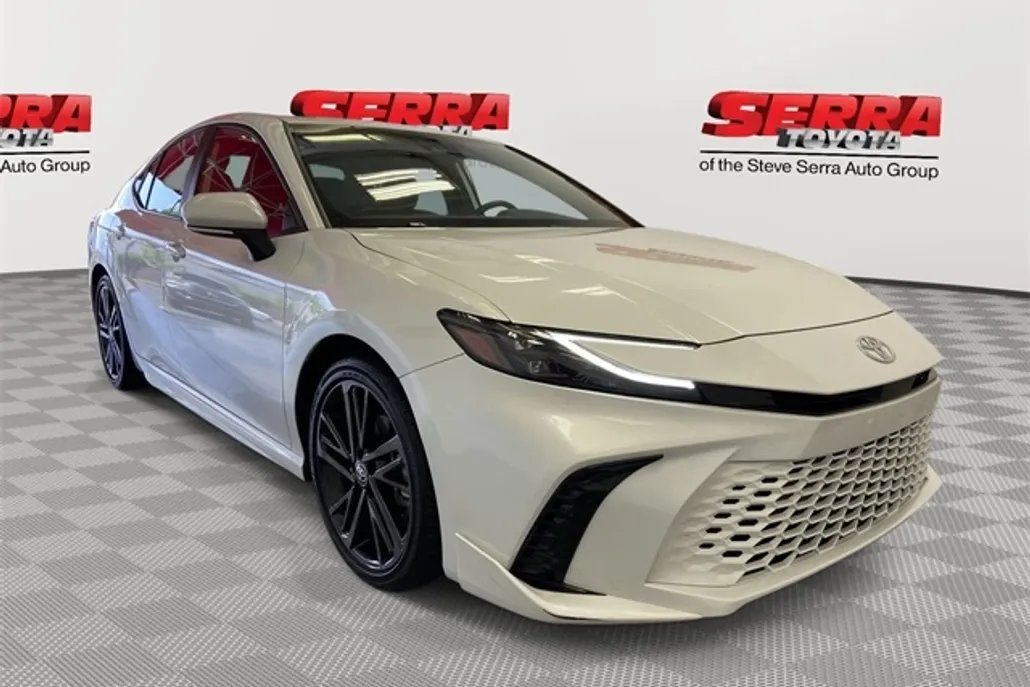2025 Toyota Camry XSE photo 1