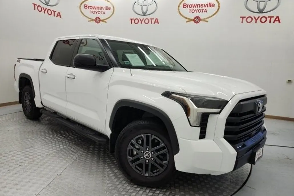 2024 Toyota Tundra SR5 photo 1