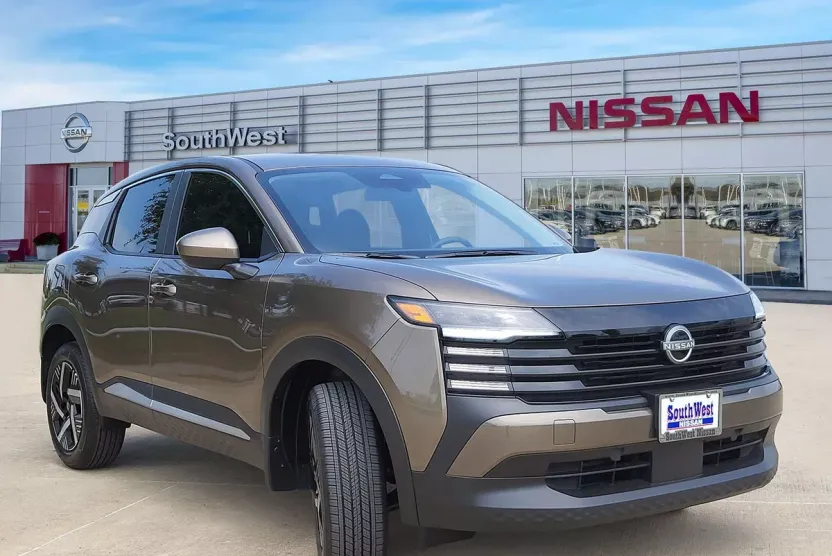 2025 Nissan Kicks SV photo 1