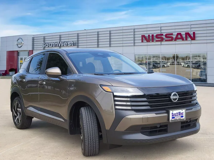 2025 Nissan Kicks SV photo 1