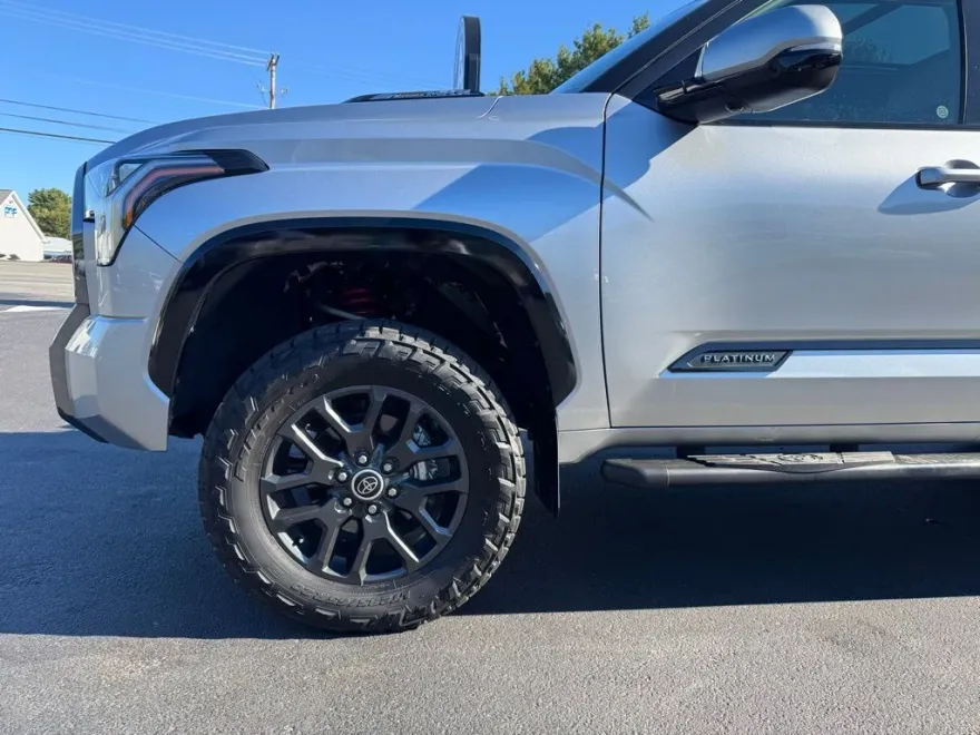 2023 Toyota Tundra Platinum photo 1