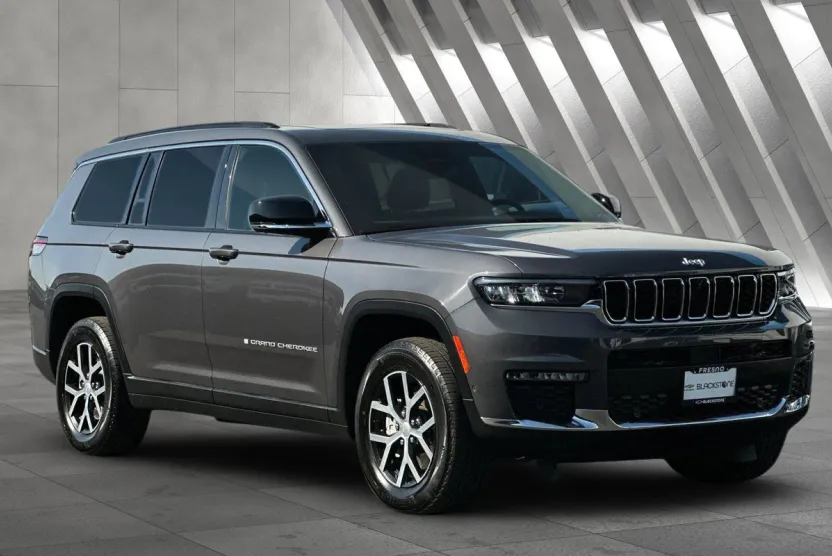 2024 Jeep Grand Cherokee Limited photo 1
