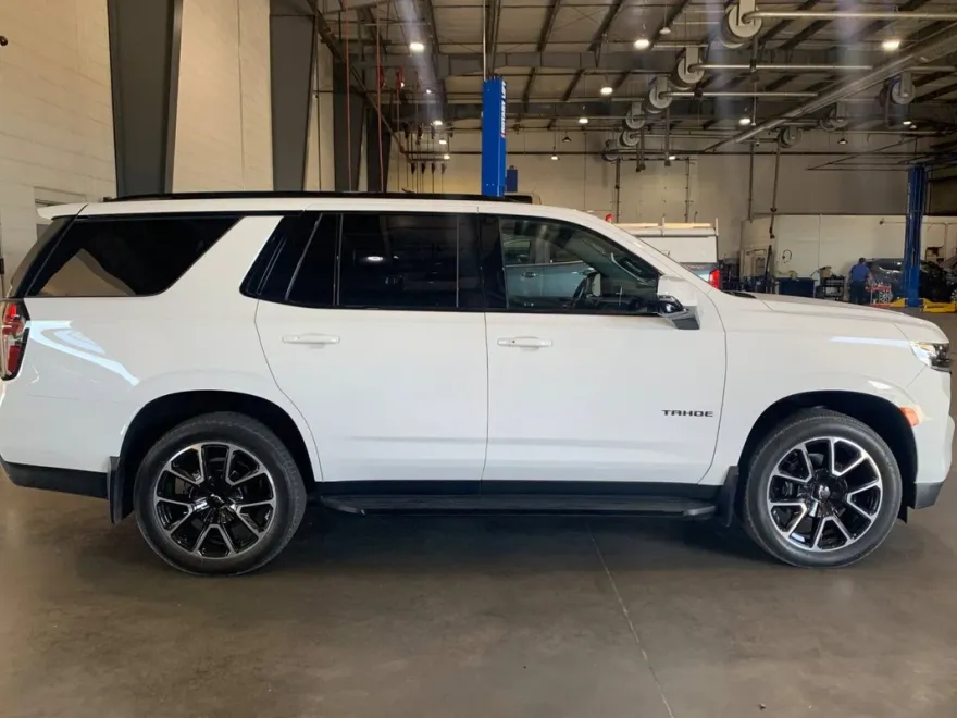 2023 Chevrolet Tahoe RST photo 1