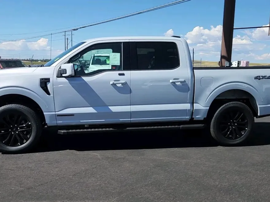 2025 Ford F-150 Lariat photo 1