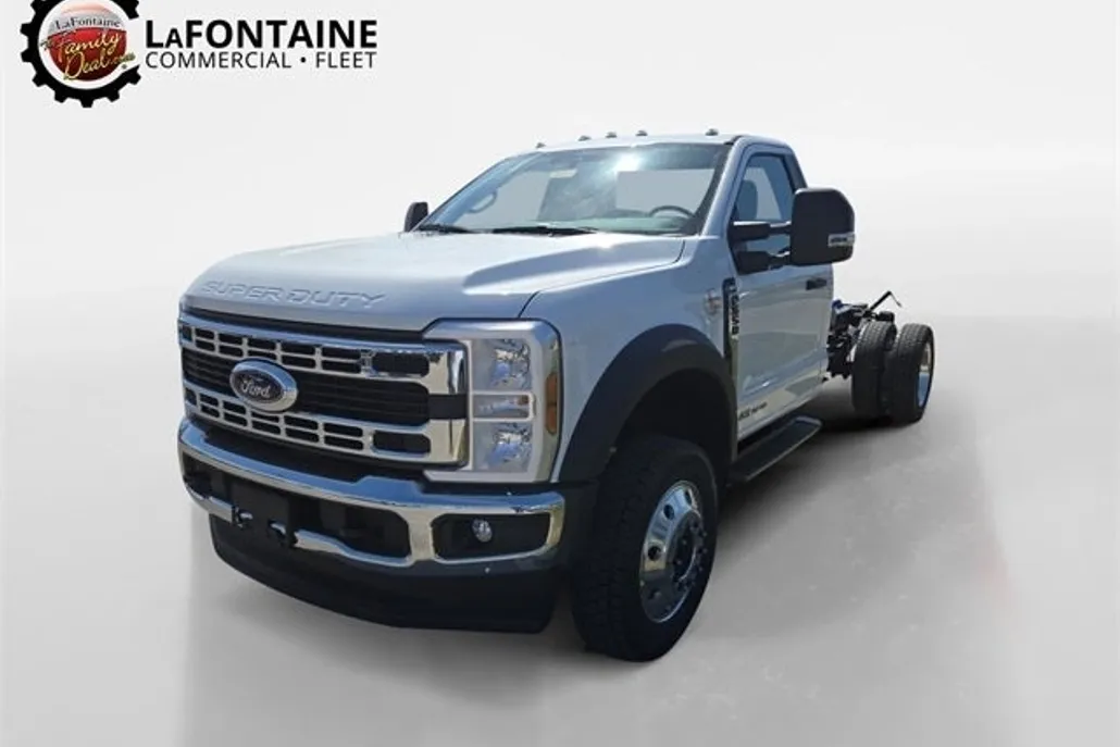 2025 Ford F-550 XLT photo 1