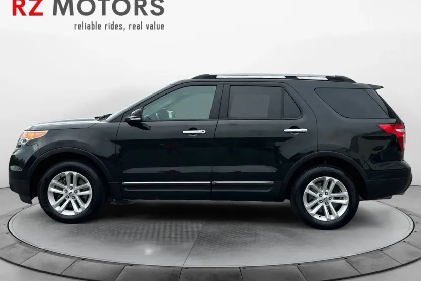 2014 Ford Explorer XLT Sport photo 1