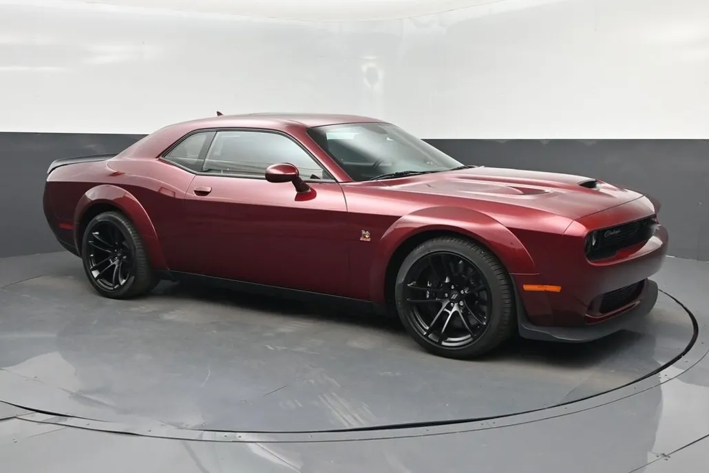 2023 Dodge Challenger R/T Scat Pack Widebody photo 1