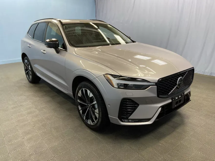 2026 Volvo XC60 B5 Plus photo 1