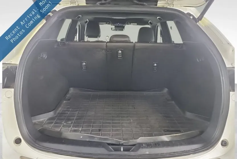 2019 Mazda CX-5 Signature photo 1