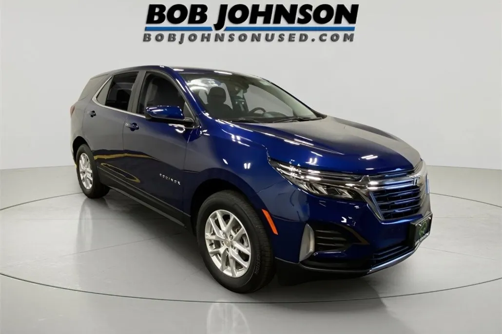2023 Chevrolet Equinox LT photo 1