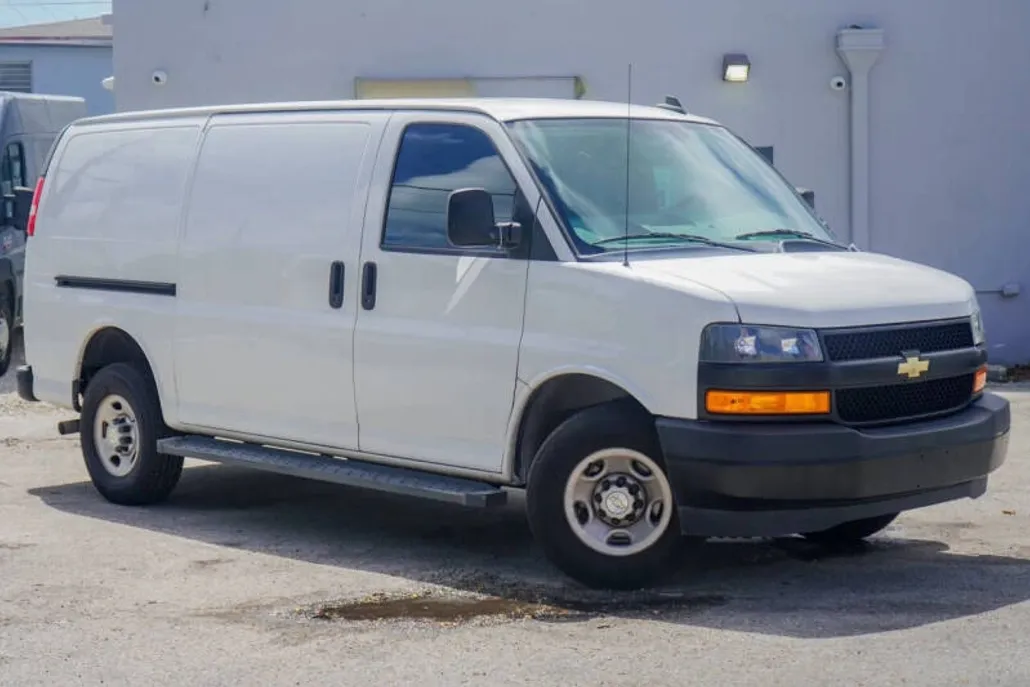 2021 Chevrolet Express 2500 Cargo Van photo 1
