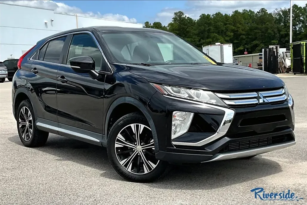 2018 Mitsubishi Eclipse Cross SE photo 1