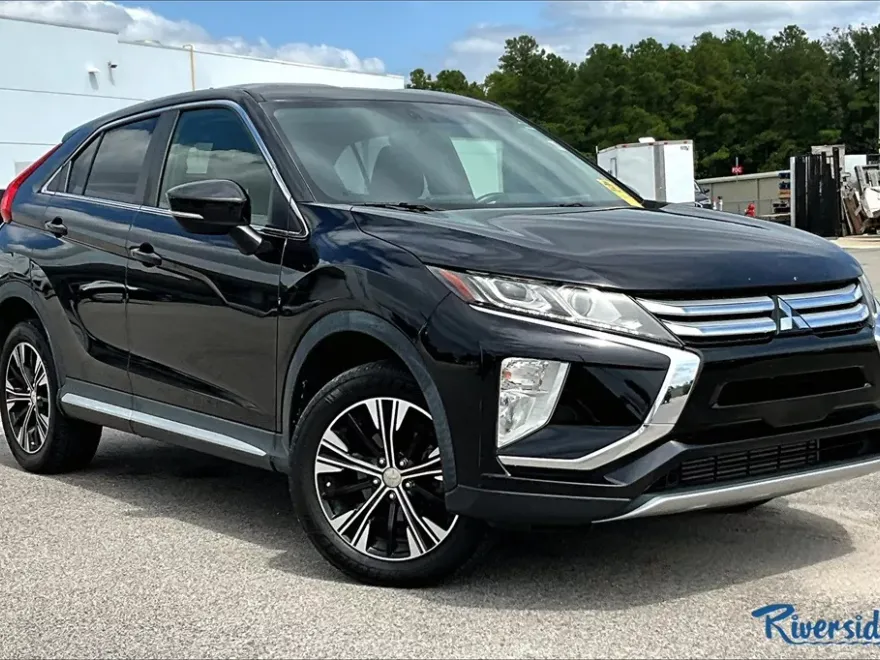 2018 Mitsubishi Eclipse Cross SE photo 1