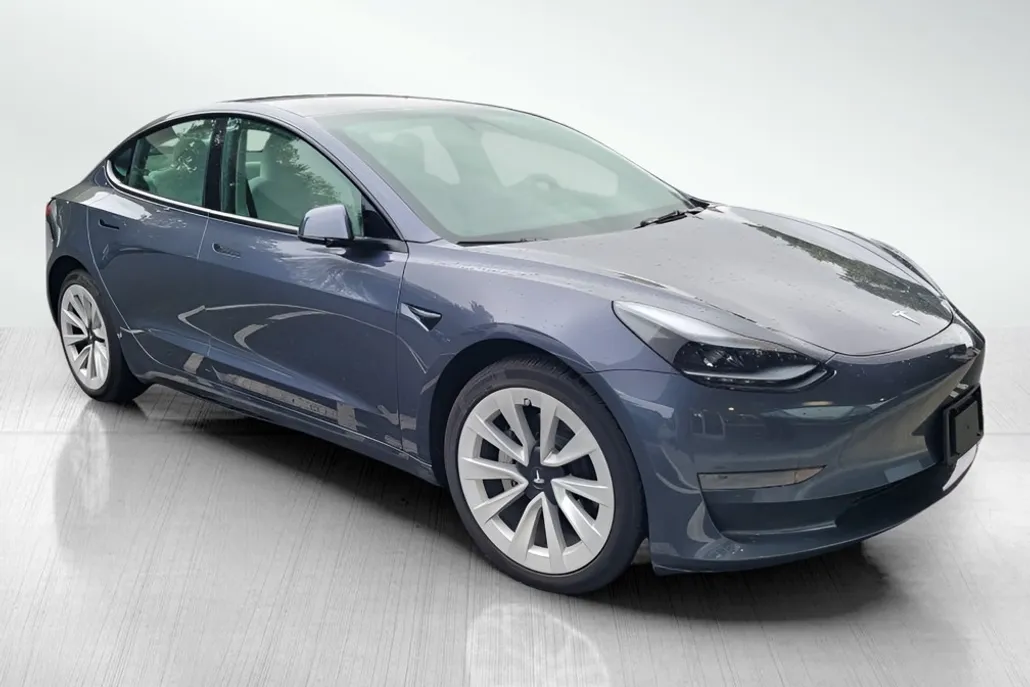 2023 Tesla Model 3 photo 1