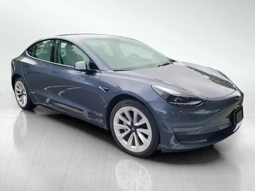 2023 Tesla Model 3 photo 1