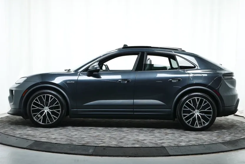 2024 Porsche Macan Electric 4 photo 1