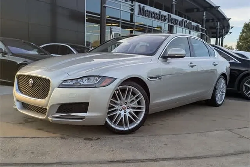 2016 Jaguar XF 35t Prestige photo 1