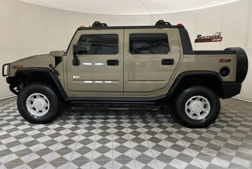 2005 Hummer H2 Base photo 1