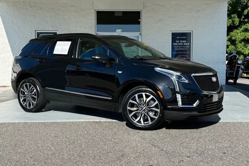 2021 Cadillac XT5 Sport photo 1