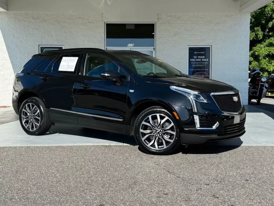 2021 Cadillac XT5 Sport photo 1