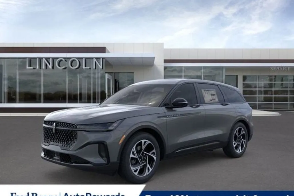 2025 Lincoln Nautilus Premiere photo 1