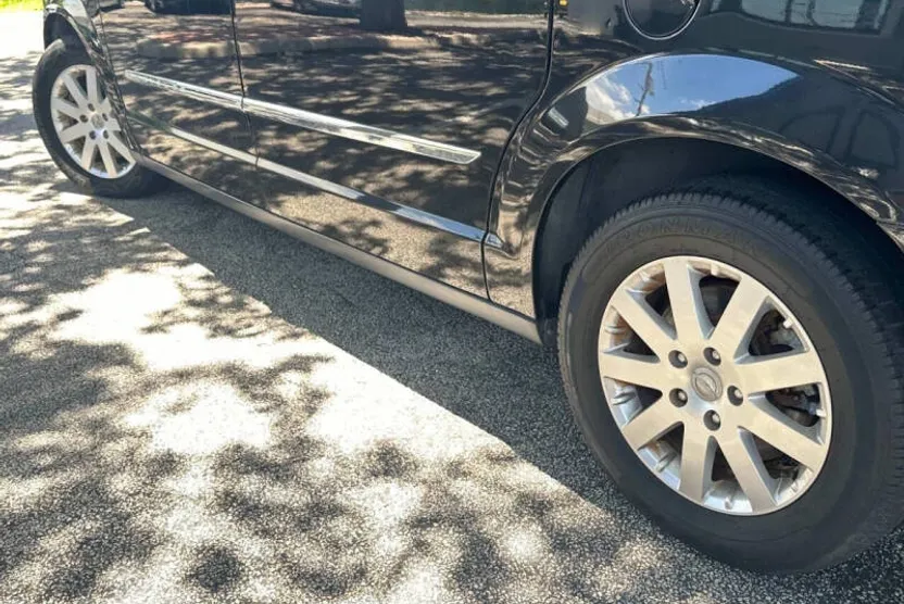 2016 Chrysler Town & Country Touring photo 1
