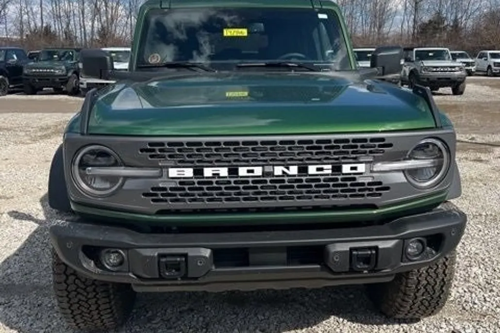 2025 Ford Bronco Badlands photo 1
