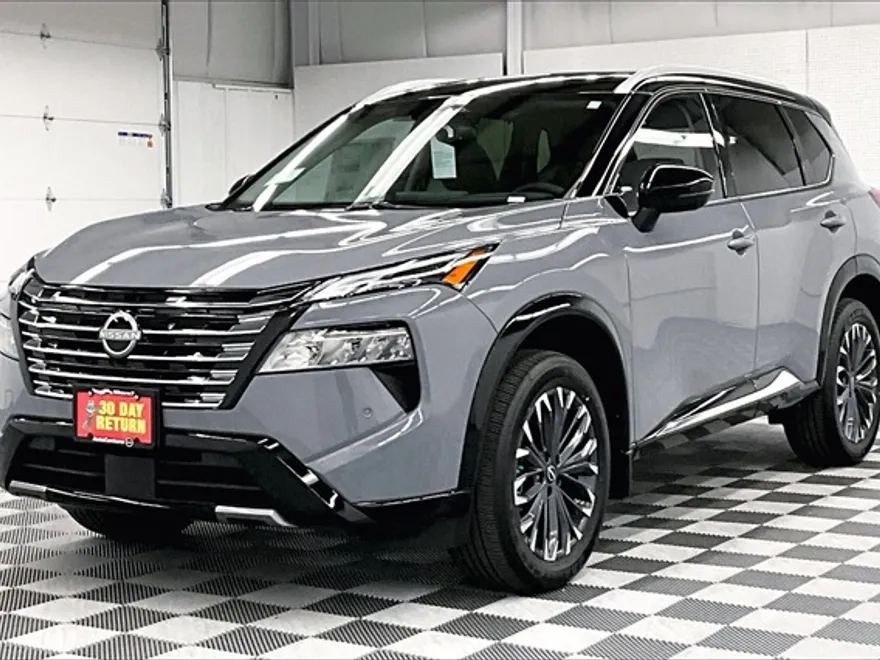 2025 Nissan Rogue Platinum photo 1