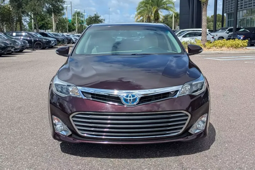 2015 Toyota Avalon Hybrid Limited photo 1