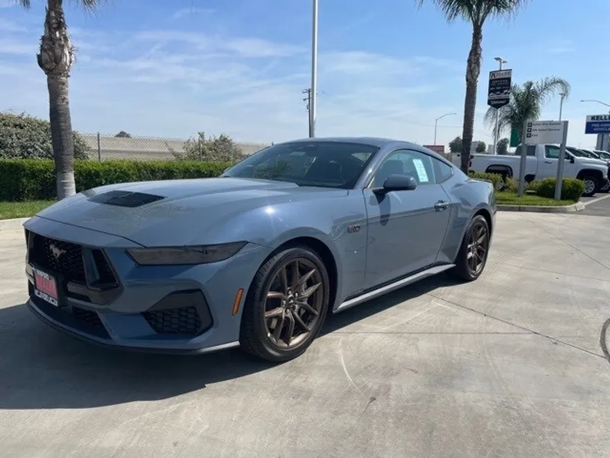 2025 Ford Mustang GT Premium photo 1