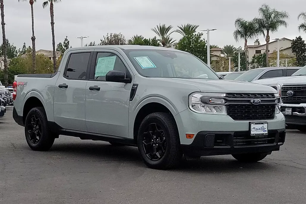 2022 Ford Maverick XLT photo 1