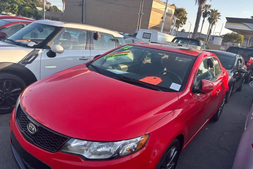 2012 Kia Forte Koup SX photo 1