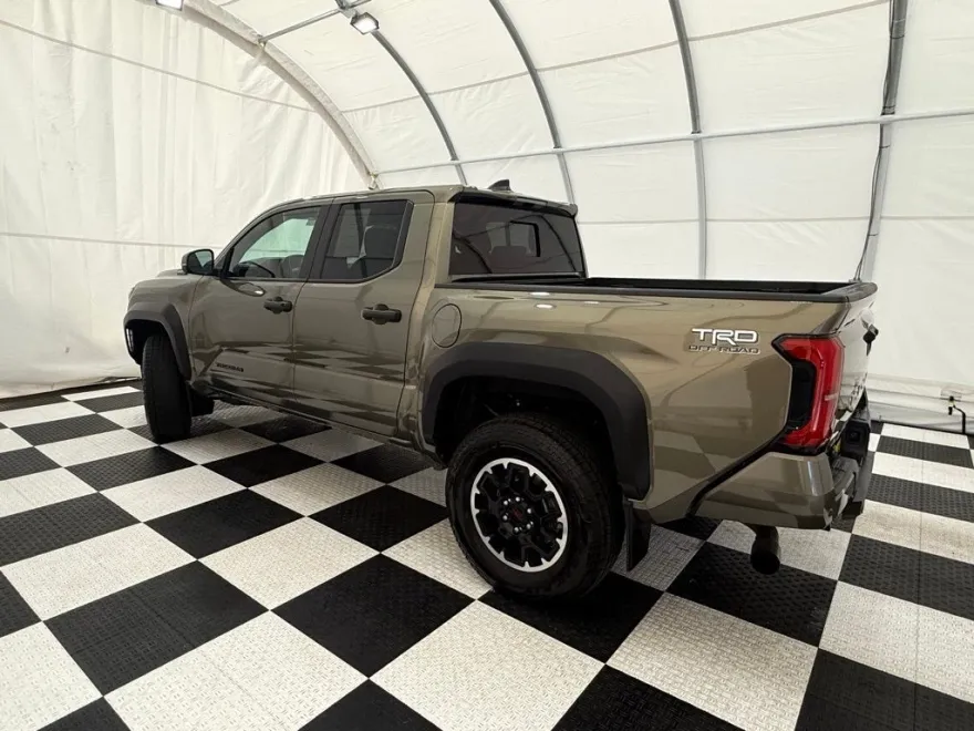 2024 Toyota Tacoma 4x4 TRD Sport photo 1
