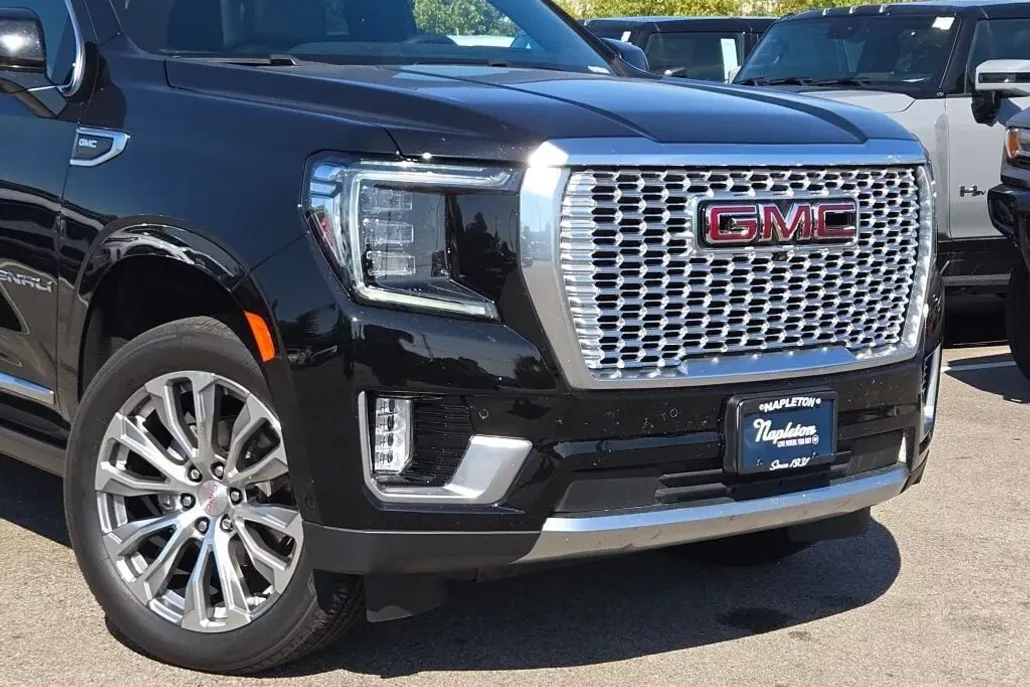 2023 Gmc Yukon XL Denali photo 1
