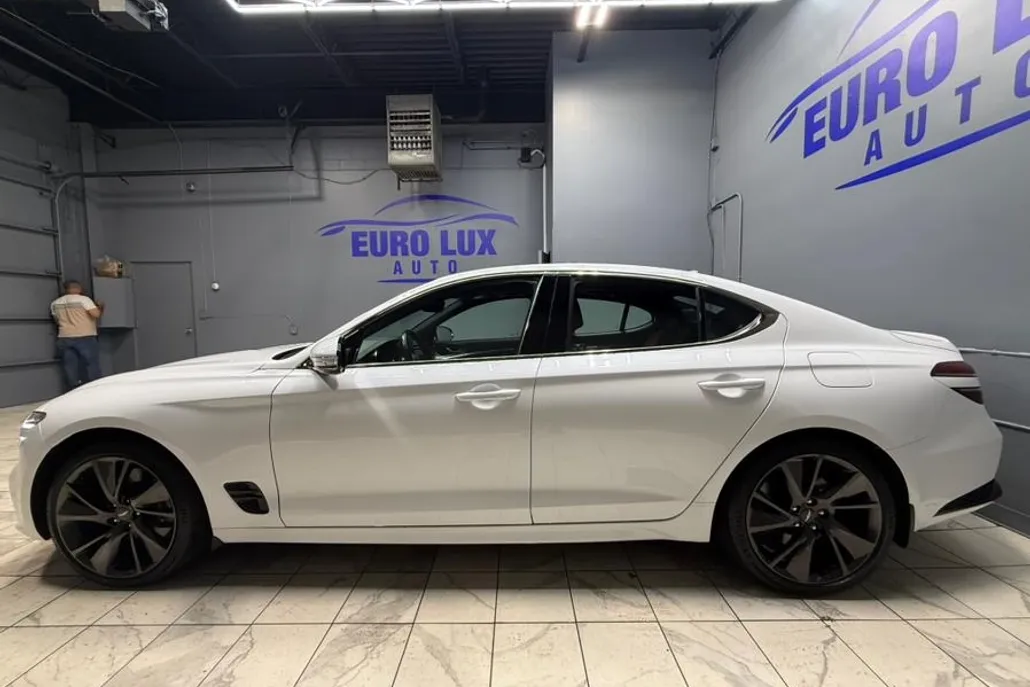 2022 Genesis G70 3.3T Sport Advanced photo 1