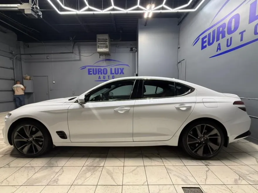 2022 Genesis G70 3.3T Sport Advanced photo 1